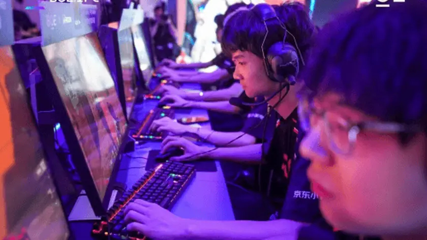 上单生态解析：战士英雄与坦克角色对线期博弈及神话装备选择指南-JJB电竞